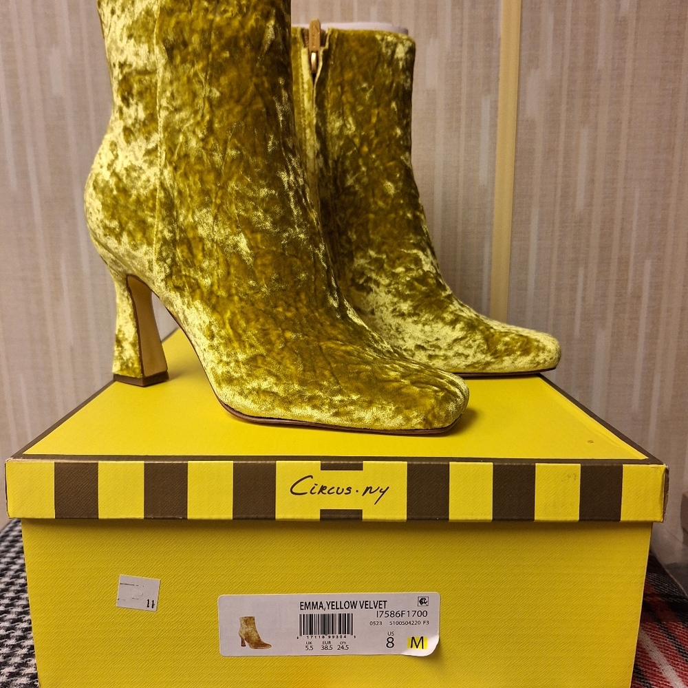 NWOT Circus.NY Ankle Boot - Yellow, Size 8 - Picture 3 of 6
